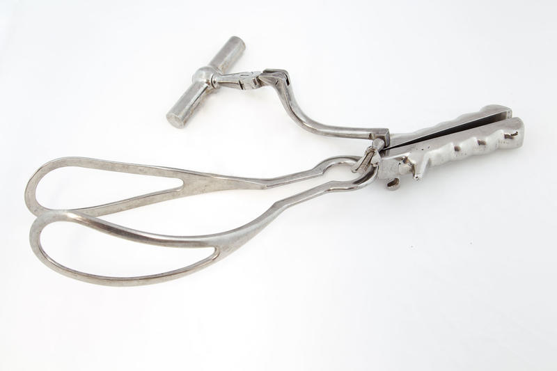 Neville Barnes Obstetric Forceps Faculty of Medicine, Dentistry and