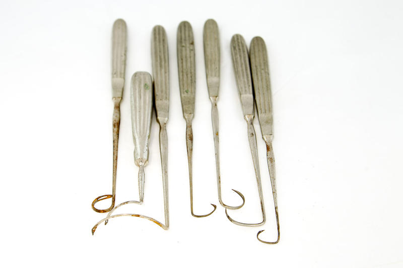 Ligature carrier Perineum needle Faculty of Medicine, Dentistry and Health Sciences Museums