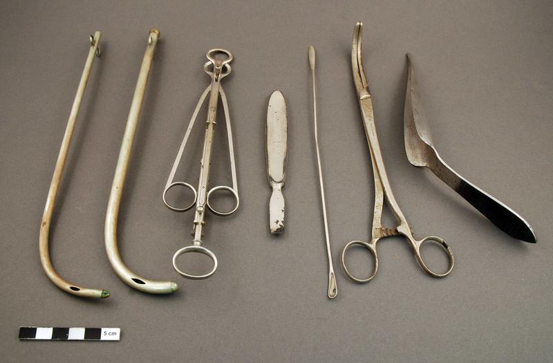 Medical instruments set Faculty of Medicine, Dentistry and Health Sciences Museums at The