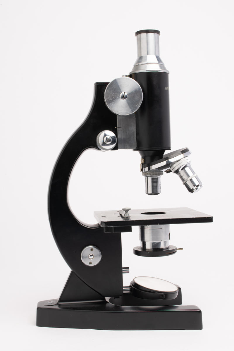 Compound monocular microscope Faculty of Medicine, Dentistry and Health Sciences Museums at