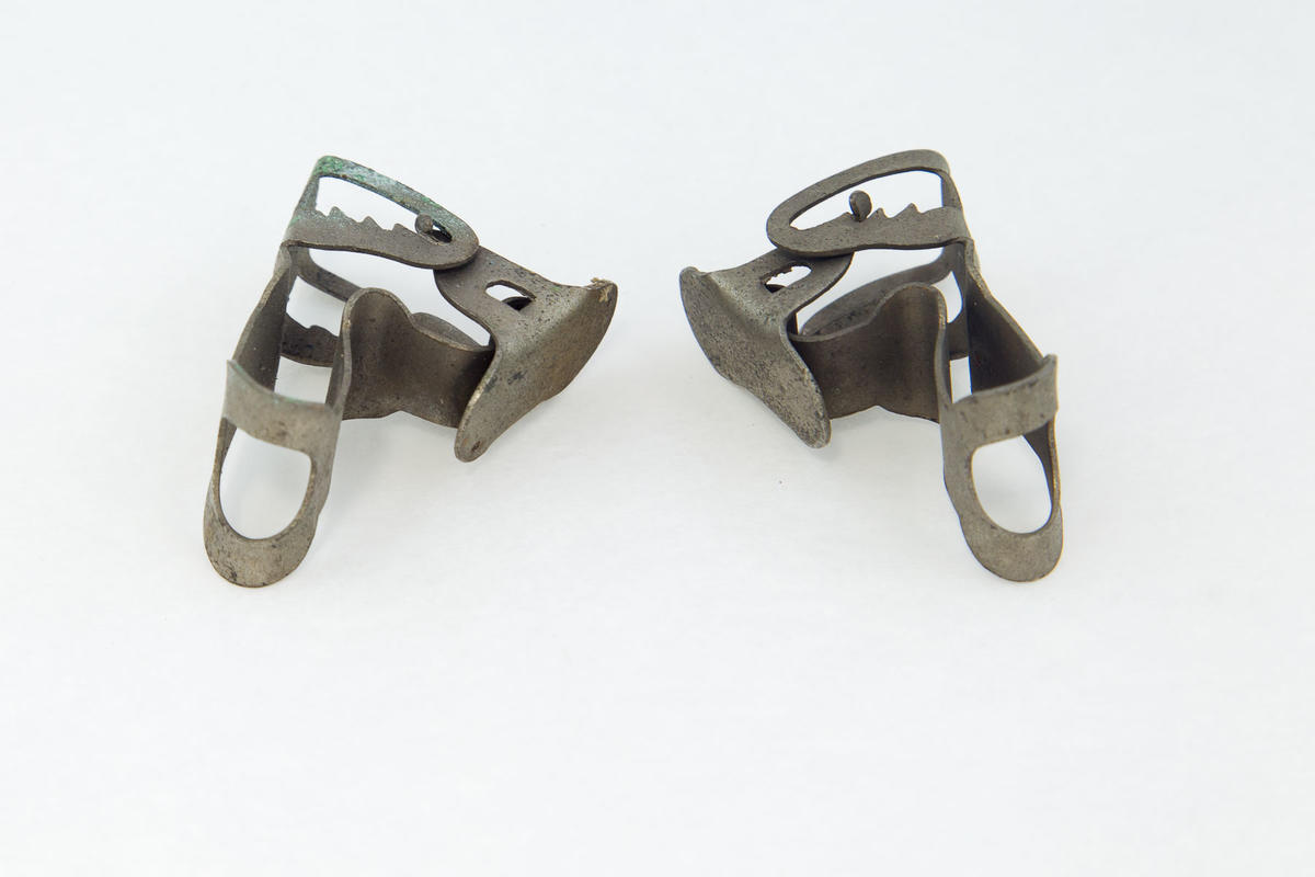 Antique metal clamps Faculty of Medicine, Dentistry and Health