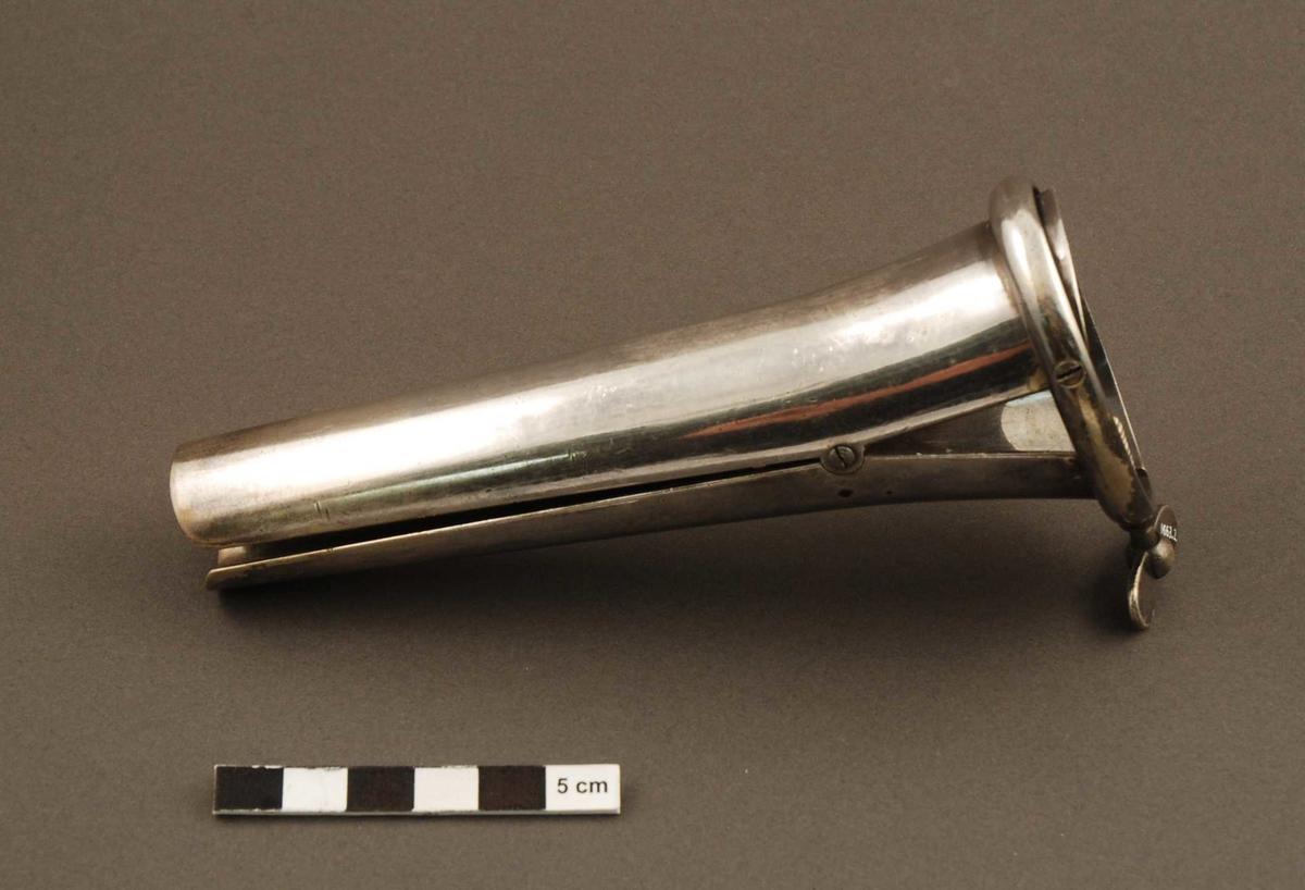 Speculum Barnes' vaginal speculum which pivots Faculty of Medicine