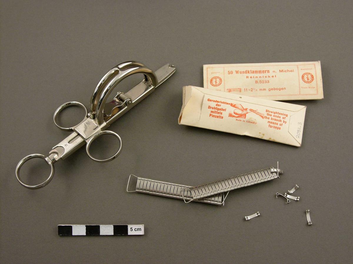 Stapler 11mm staple gun by Warner and ster Faculty of Medicine