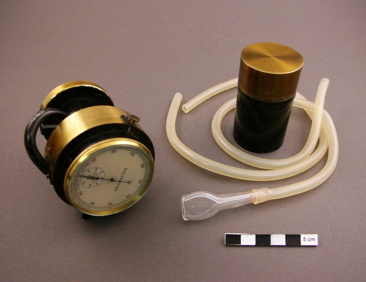 Spirometer kit in wood case Faculty of Medicine, Dentistry and Health